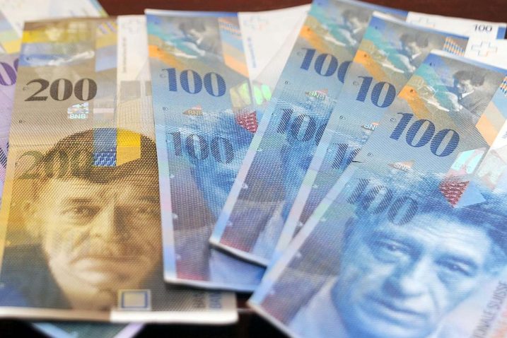 Banke tvrde kako će država biti oštećena zbog konverzije CHF kredita / Foto Vedran KARUZA