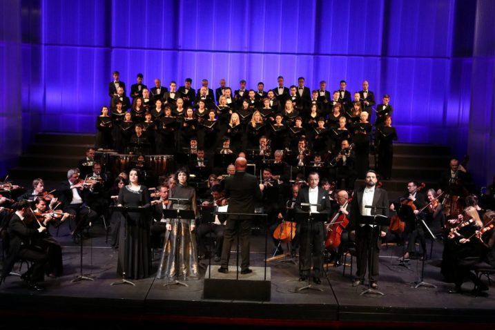 Slovenska filharmonija pod ravnanjem maestra Boruta Smrekara  / HNK Zajc