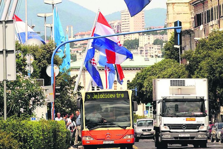 Sabor je 25. lipnja 1991. donio Ustavnu odluku o  suverenosti i samostalnosti  i Deklaraciju o proglašenju suverene i samostalne Republike Hrvatske / Foto Arhiva NL