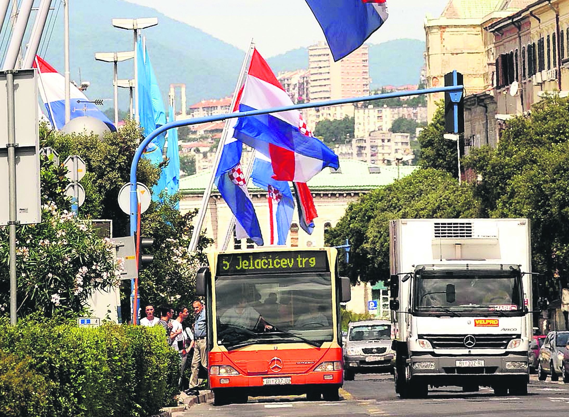 Sabor je 25. lipnja 1991. donio Ustavnu odluku o  suverenosti i samostalnosti  i Deklaraciju o proglašenju suverene i samostalne Republike Hrvatske / Foto Arhiva NL