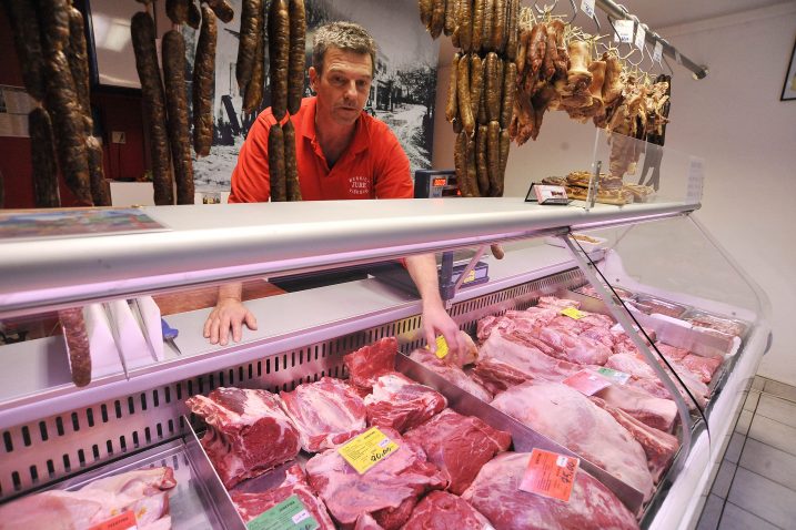 Glavnina kupaca u zadnje vrijeme pita za porijeklo mesa koje kupuje  / Snimio S. DRECHSLER