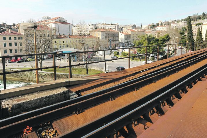 Prebacivanje javnog urbanog prometa na željeznicu jedan je od ciljeva kojem teži EU / Foto Sergej DRECHSLER