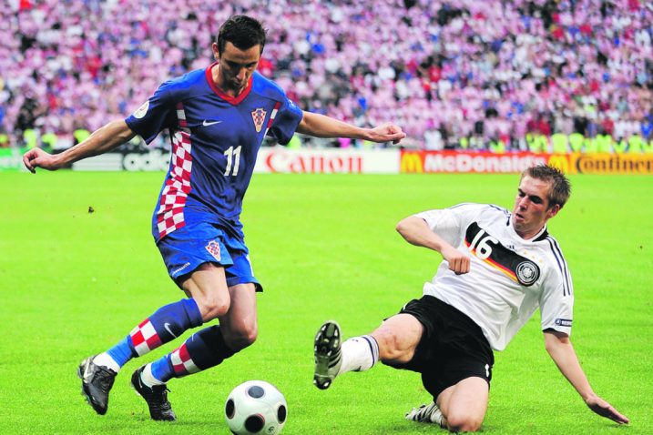 LIJEPE USPOMENE – Darijo Srna i Philipe Lahm u Klagenfurtu prije osam godina / Snimio Ivica TOMIĆ / NL arhiva
