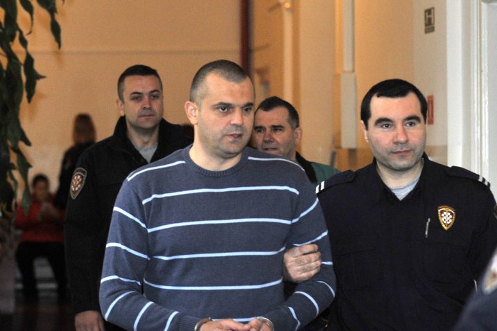 Marin Jurković i njegov otac Mirko (u pozadini) na suđenje dolaze iz pritvora / arhiva NL