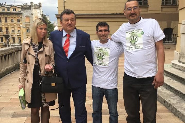 Huanito Luksetić i Goran Zakrajšek s odvjetnicima ispred suda / Foto Fiore VENŽAVER