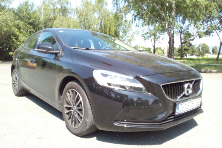 S premium potpisom – Volvo V40