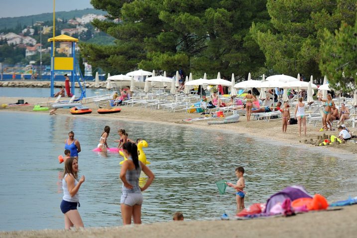 U kolovozu se »tajni gosti« ponovo vraćaju na Crikveničku rivijeru / Snimio  Ivica TOMIĆ
