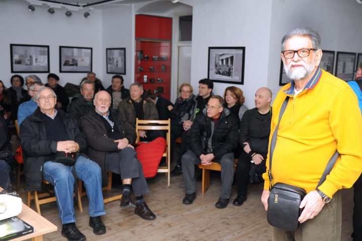 Petar Trinajstić u Galeriji Principij / snimio M. GRACIN