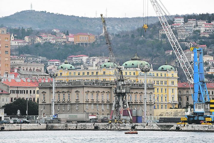 Vlada je 11. svibnja s popisa strateških tvrtki skinula i Luku Rijeka / Foto D. ŠKOMRLJ