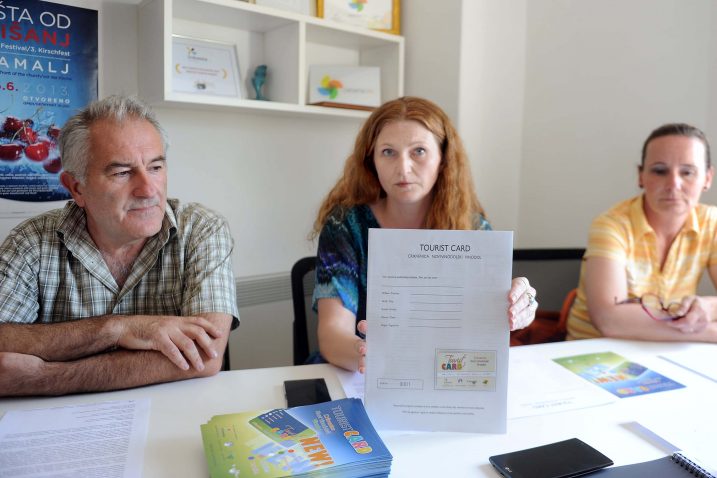 Čelnici triju turističkih zajednica očekuju da će inovacija donijeti uspjeh – Vladimir Butković, Marijana Biondić i Alenka Spoja / Foto Roni BRMALJ