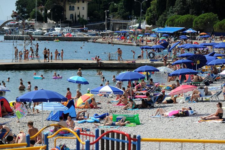 Gostiju na Opatijskoj rivijeri ima, ali im je potrošnja vrlo skromna - ljetni »mravinjak« u Ičićima / Foto Ivica Tomić