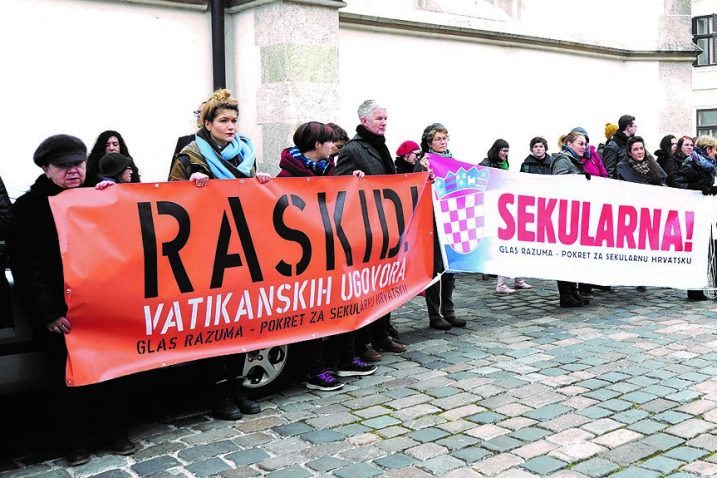 Prosvjed za raskid ugovora države i Vatikana održan u prosincu 2015. / Snimio Darko JELINEK / NL arhiva