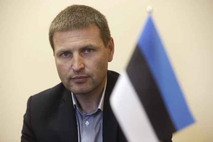 Potpredsjednik Reformske stranke i ministar unutarnjih poslova Hanno Pevkur rekao je za estonsku javnu televiziju da će vrh stranke na sastanku u utorak razgovarati o ostavci Taavija Roivasa / Reuters