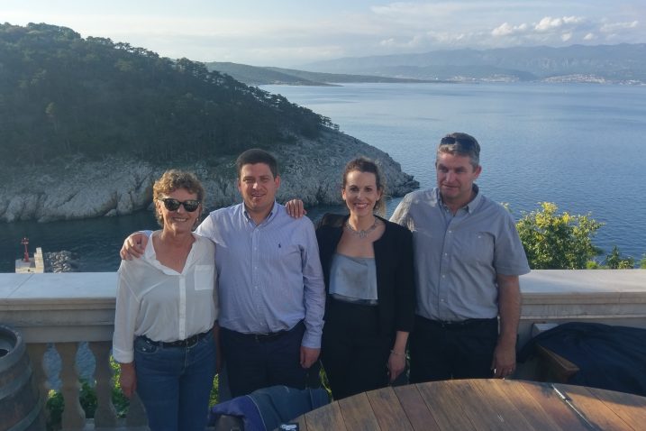 Podršku HDZ-ovom izbornom timu u Vrbniku dao je i ministar Butković / Foto E. Prodan