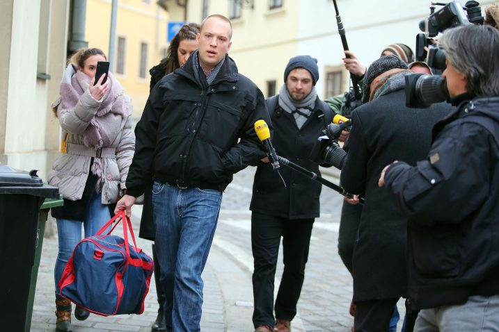 SDP želi najprije vidjeti je li njihov član kriv ili nije – Tomislav Saucha na odlasku u Remetinec / Foto J. GALOIĆ/PIXSELL