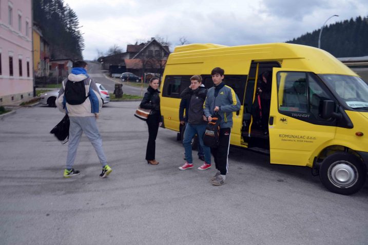 Drugi vrbovščanski minibus prevozi srednjoškolce prema Moravicama i Ogulinu / arhiva NL