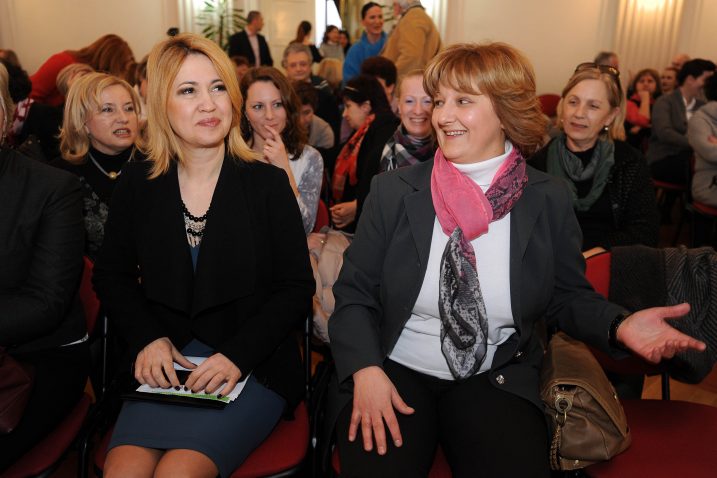 Milanka Opačić i Jadranka Ivezić na tribini o deinstitualizaciji / Foto Davor KOVAČEVIĆ