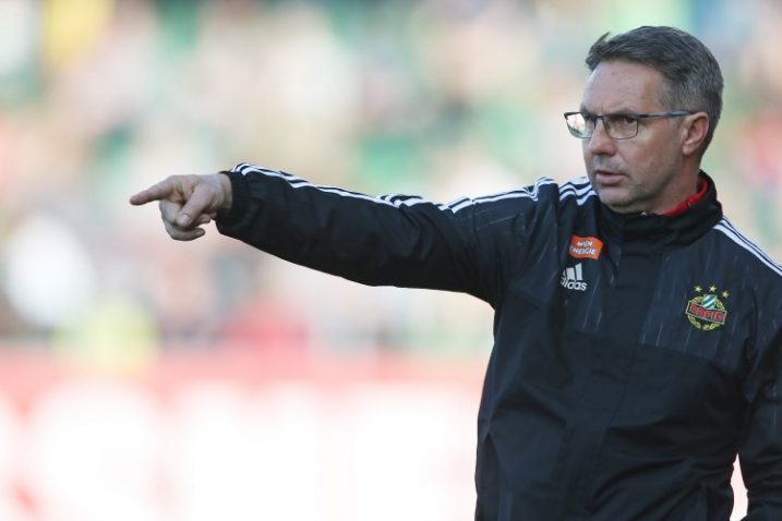 »BIJELI« SE MORAJU ČVRSTO POSTAVITI – Damir Canadi