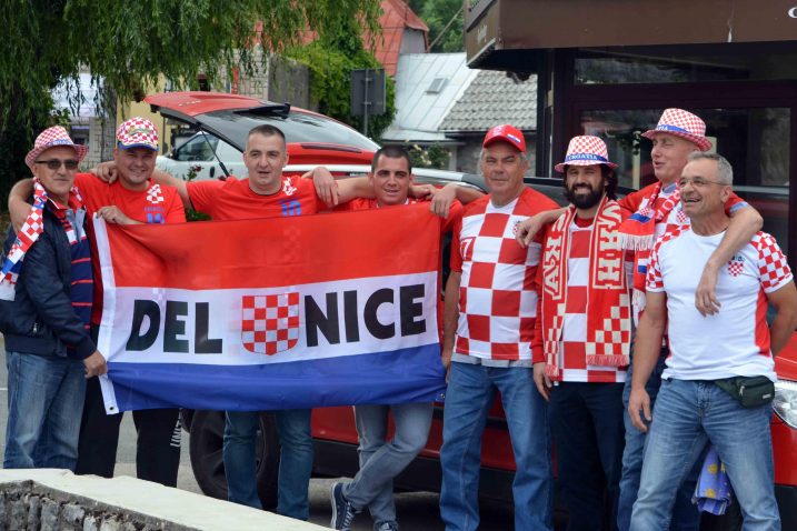 SPREMNI ZA NOVE NOGOMETNE AVANTURE – Josip Knežević, Tadija Tomkić, Dražen Crnković, Matija Cindrić, Milan Mikloška, Tomislav Zečević, Josip Salopek i Tomislav Cindrić / Snimio Marinko KRMPOTIĆ