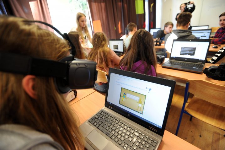 Od iduće jeseni 10 posto novih strukovnih kurikuluma / Foto Davor KOVAČEVIĆ