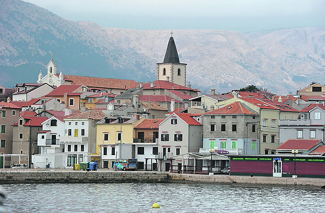 Nestali su zavjetni darovi i drugi predmeti iz crkve u Baški na otoku Krku / Foto Sergej DRECHSLER