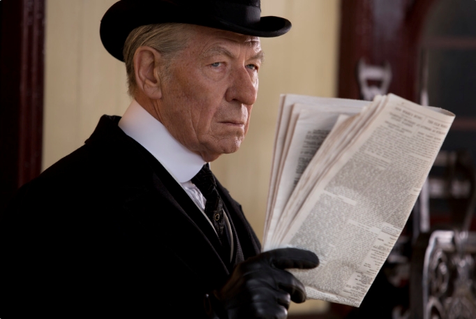 Londonom hoda u elegantnom kaputu Daleko od znatiželjnika i vreve – Sherlock Holmes u Sussexu