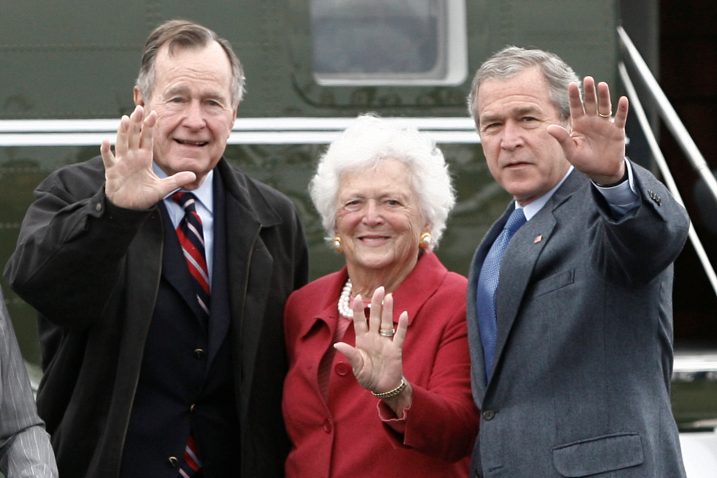 George W., Barbara i George Bush