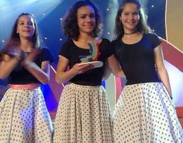 Anja Štefančić i plesna pratnja Lucija Babić i Paola Krpan