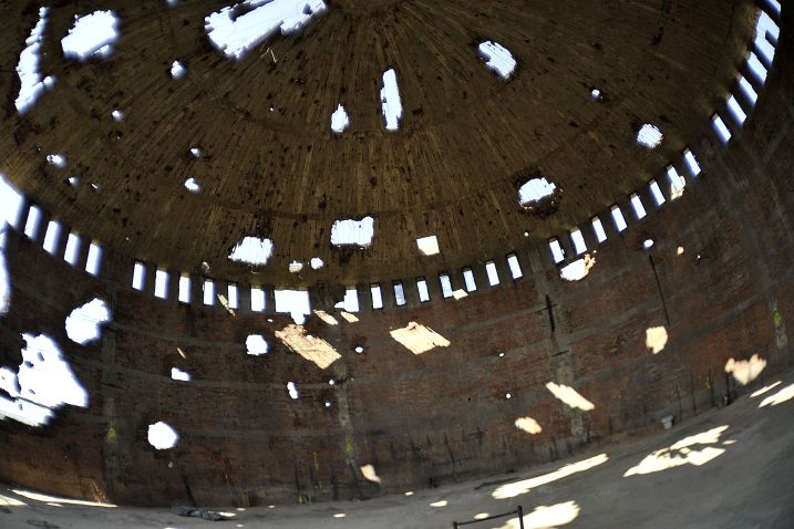 Toranj će ostati gotovo netaknut, jer će 640 rupa nastalih granatiranjem ostati nezakrpane, kao simbol, kako kažu Vukovarci – divljačkog iživljavanja nad gradom / Foto Nenad REBERŠAK