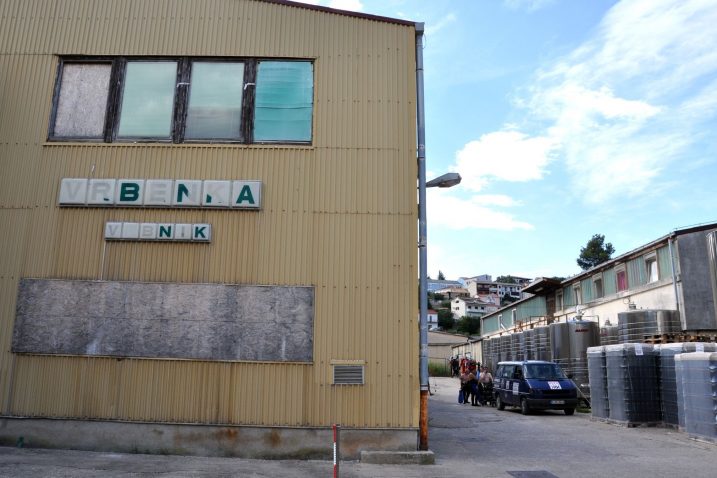 U derutnoj zgradi pored današnjeg PZ-ova podruma zadrugari u budućnosti planiraju izgraditi hotel sa 120 ležajeva / M. TRINAJSTIĆ