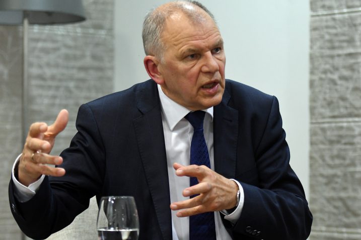 Ako postoje naznake da će neka prevara s hranom dovesti do štete, države moraju odmah pokrenuti EU sustav alarmiranja - Vytenis Andriukaitis / Snimio Denis LOVROVIĆ