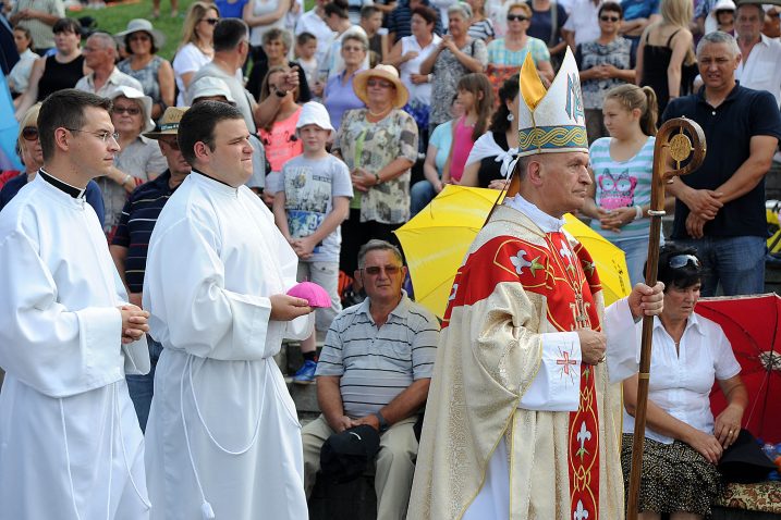 Zaokret u crkvenoj retorici - biskup Valentin Pozaić na misi u Mariji Bistrici / Foto Nenad REBERŠAK