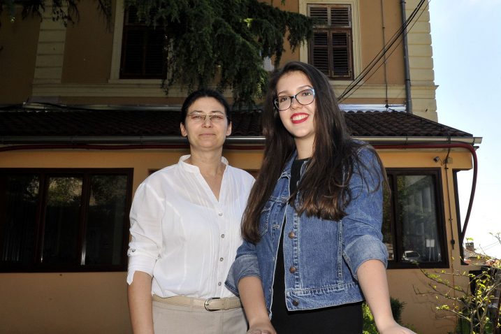 Profesorica Ružica Jauk i Andjelina Knežević, Foto: Silvano Ježina