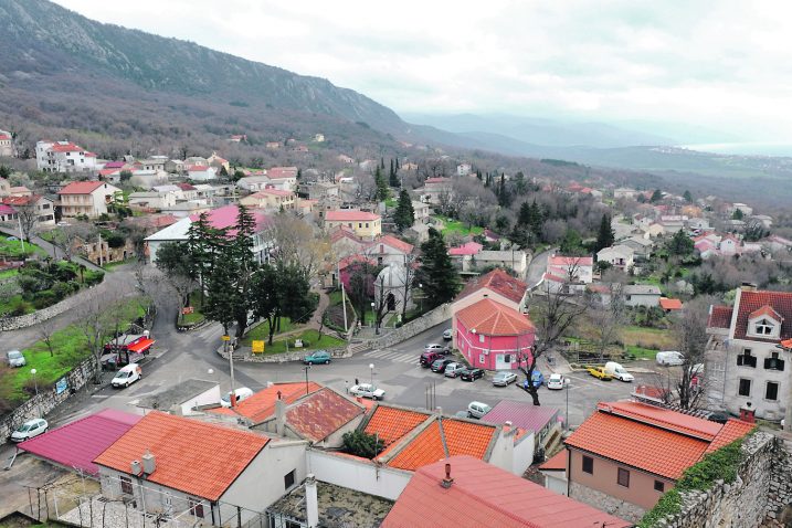 Oporba u Općinskom vijeću Vinodolske općine uglavnom nije htjela sudjelovati u razgovorima oko formiranja odbora   / snimio M. GRACIN