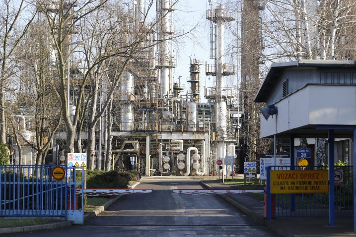 Rafinerija u Sisku privremeno je zatvorena 14. siječnja, što je povezano s nakanom MOL-a da rafineriju trajno zatvori * Foto: M. TODOROV/CROPIX