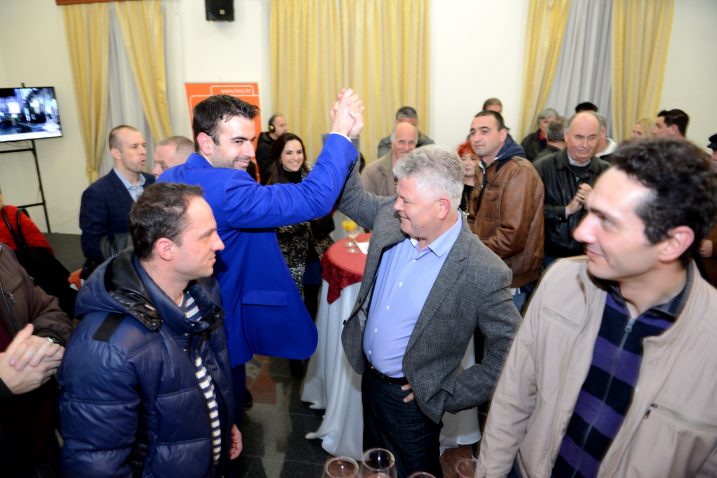 Foto Cropix