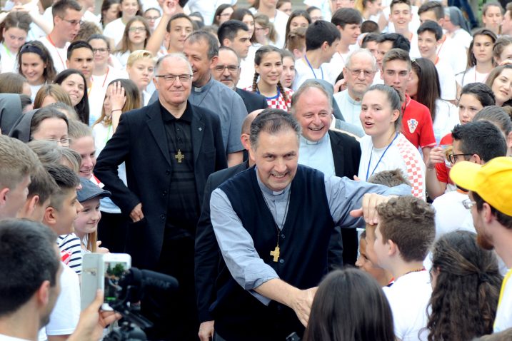 Gimnazijalci su svoga gosta i  sve prisutne oduševili svojom kreativnošću, neposrednošću i radošću / Snimio Marko GRACIN
