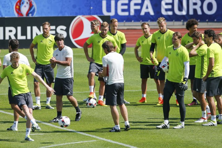 RASTRČAVANJE – »Elf« na treningu u Evian-Les-Bainsu / Foto REUTERS