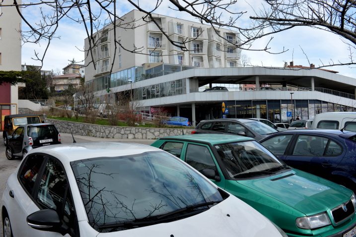 Je li na pomolu rješenje za prometnu gužvu u Ulici Petra Jurčića? / Foto Damir ŠKOMRLJ