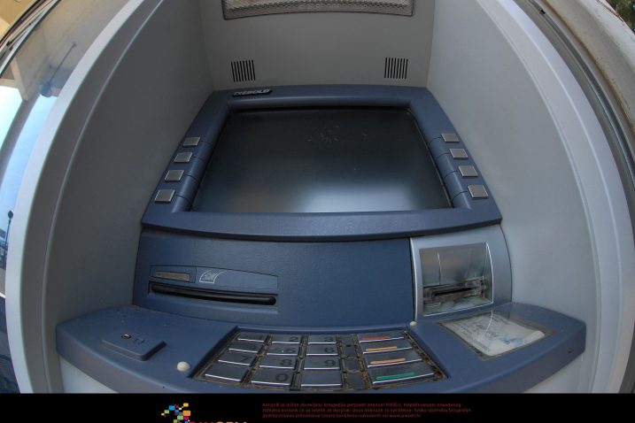 Bankomat / Foto Dino Stanin/PIXSELL