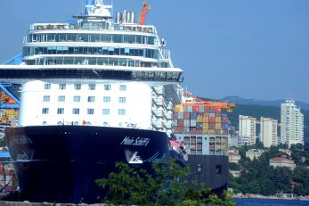 Sestrinski Mein Schiff 6 snimljen na terminalu Brajdica / Foto Marko Gracin