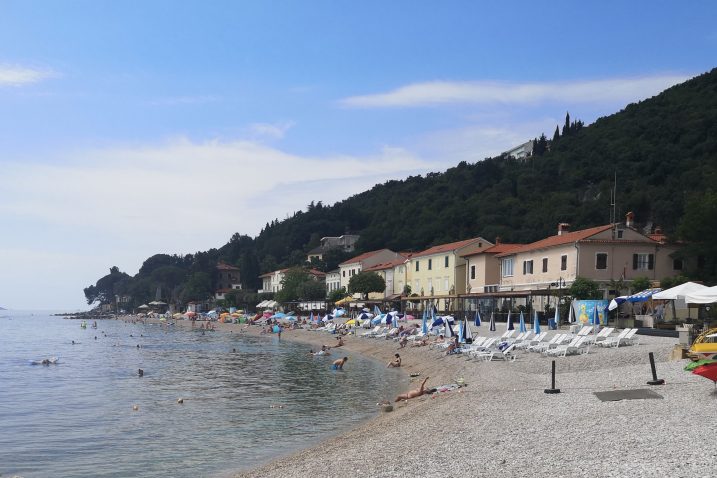 U Mošćeničkoj Dragi priželjkuju 50 posto lanjskog turističkog prometa / Foto Marina KIRIGIN