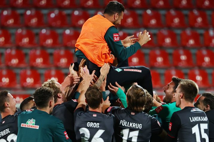 Slavlje igrača Werdera nakon utakmice/Foto REUTERS