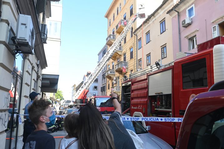 Požar u Ulici Matije Gupca / Snimio Vedran KARUZA