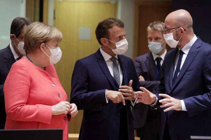 Angela Merkel, Emmanuel Macron i Charles Michel / REUTERS