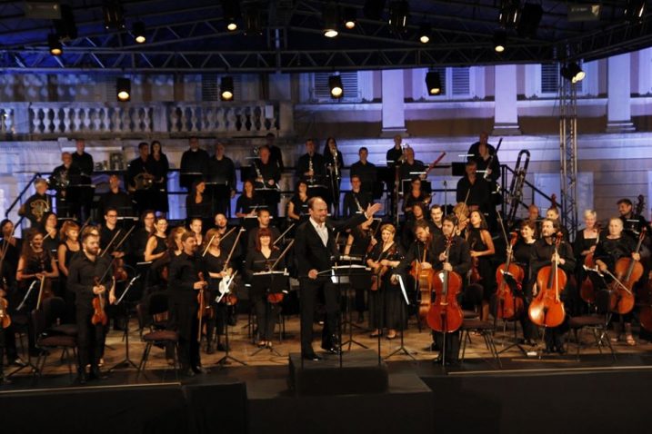 Pljesak i ovacije za Riječki simfonijski orkestar / Foto D. ŠOKČEVIĆ