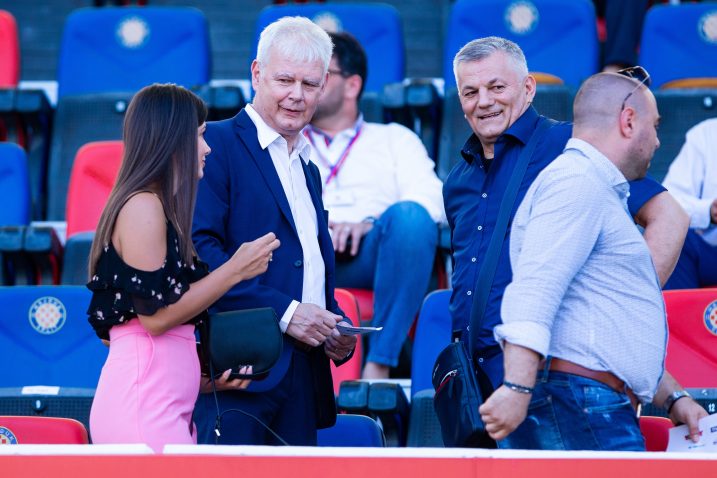 Marin Brbić u Ivan Gudelj u loži uoči početka utakmice s Osijekom/Foto PIXSELL