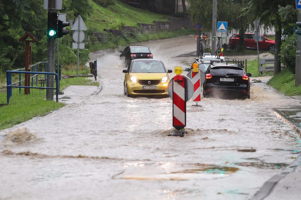 Nevrijeme u Zagrebu / Foto Luka Stanzl/PIXSELL