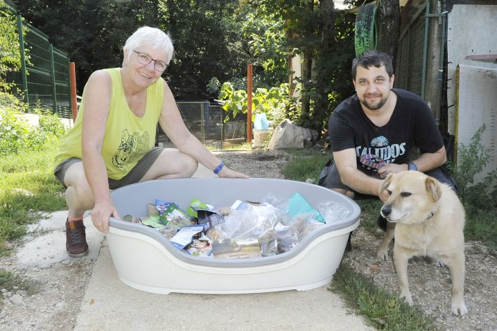 Došli iz Njemačke samo na jedan dan da bi pomogli - Ulrike i Frank Wannenmacher / Snimio Sergej DRECHSLER