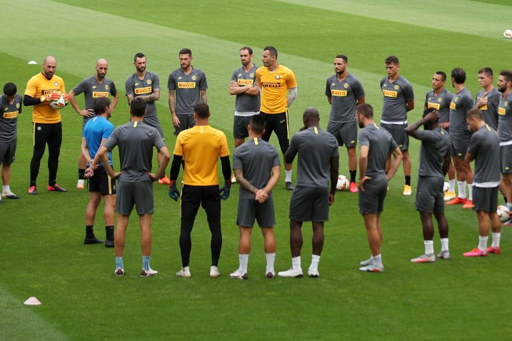 Antonio Conte s igračima Intera/Foto REUTERS